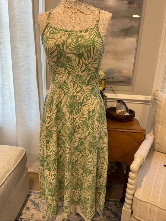 Pact Dresses & Skirts - Pact Organic Cotton Green and White Leaf-Print Midi Dress